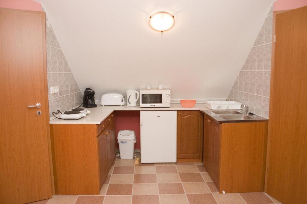 Erdos Apartments Mosonmagyarovar Exterior photo